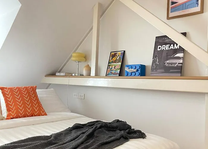 Nueng Rana 113 Unique House In Chinatown 3br 2ba - 度假居 曼谷